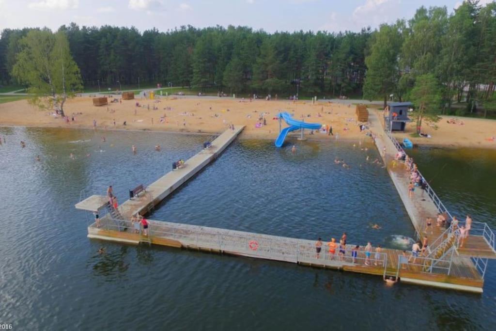 Erdvus Butas Su Balkonu Salia Ezero Ir Stadiono วิซากินาส ภายนอก รูปภาพ